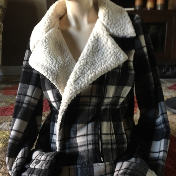 Splendid Jacket - Picture 1 of 2